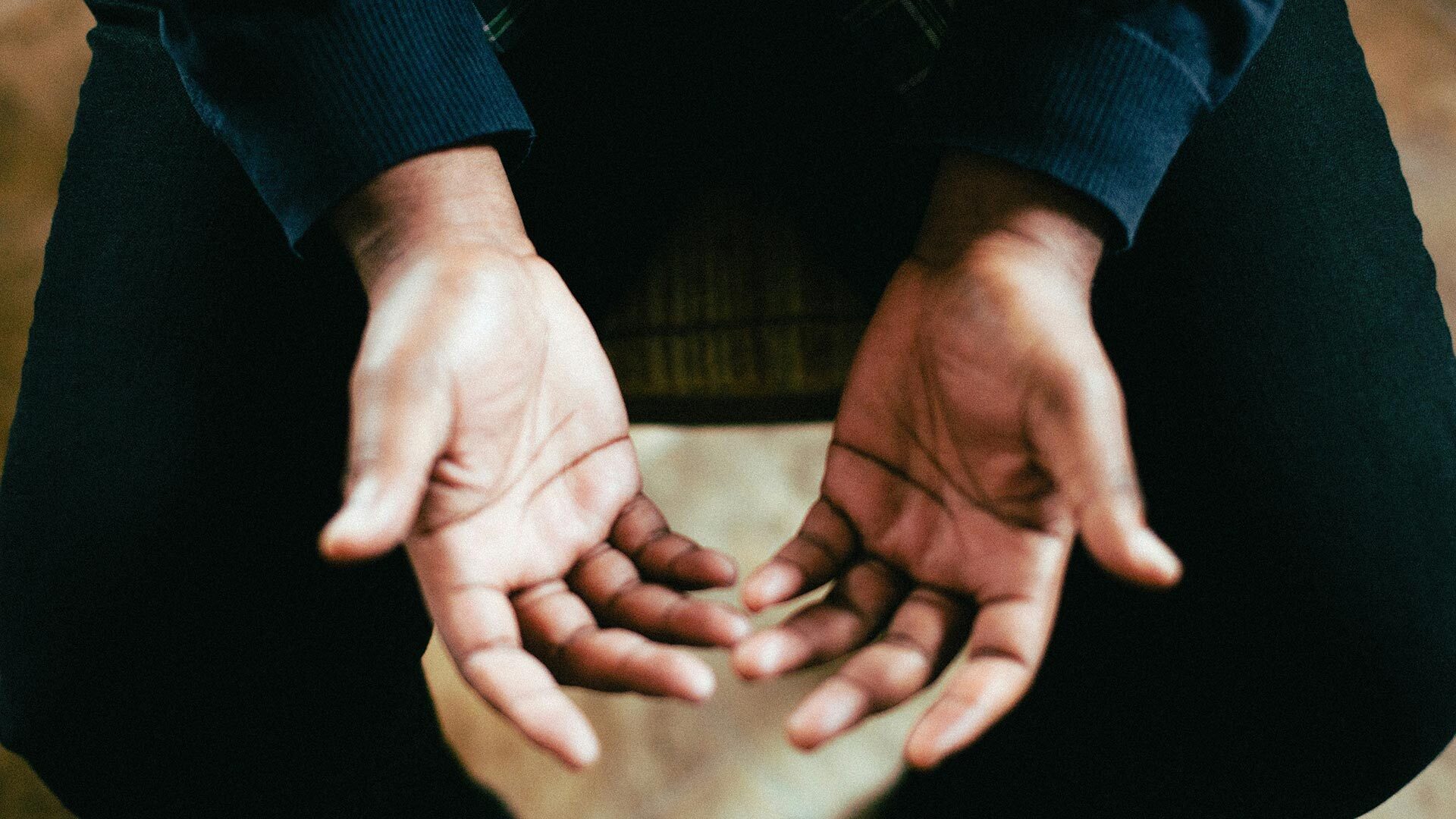 prayinghands.jpg
